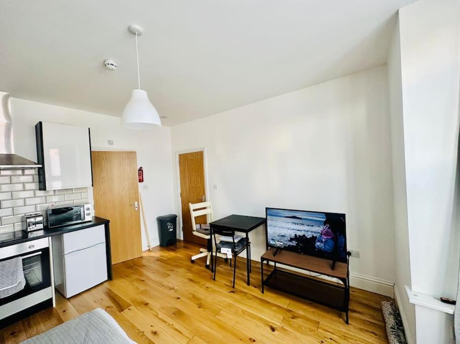 Se4, Self Contained Studio Flat. London Kültér fotó